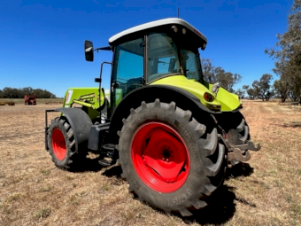 Claas Arion 620C Tractor with FEL