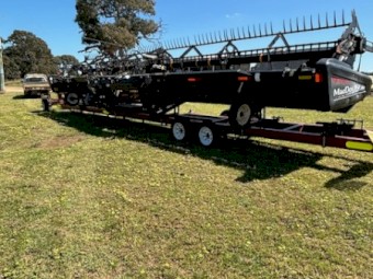 2010 MacDon 40ft 2152/D60 Front