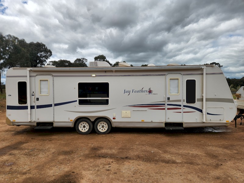 29ft Jayco Jayfeather Caravan