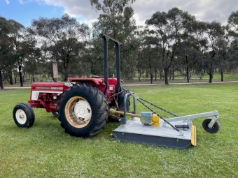 Case International 454 with Daken Slasher