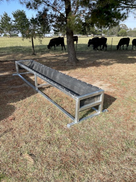 Cattle Feeder | Farm Tender