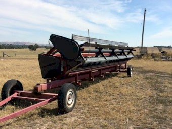 Case IH 1660 Header with 25ft 1010 Front
