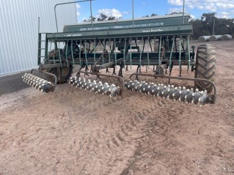 John Shearer 27 Run 6 Row Direct Drill Combine on 10 inch spacing