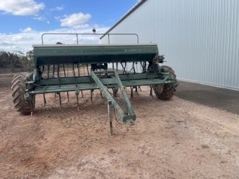 John Shearer 27 Run 6 Row Direct Drill Combine on 10 inch spacing