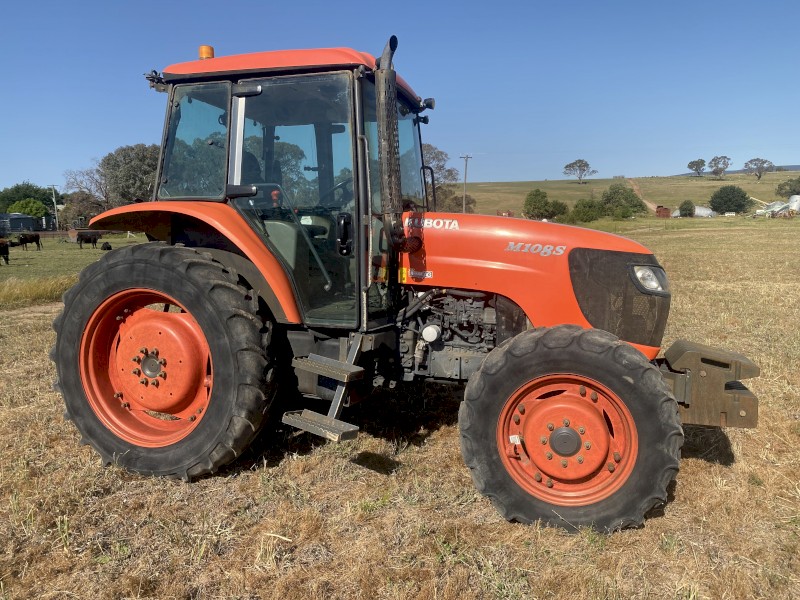 2017 Kubota M108s Tractor