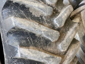 Used 30.5L x 32 Tractor Tyres