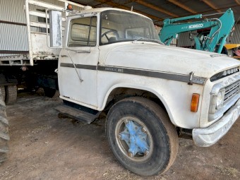 1974 Dodge D5N 600 Truck