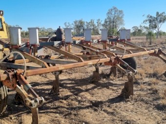 Cat D5D and Yeomans Plough