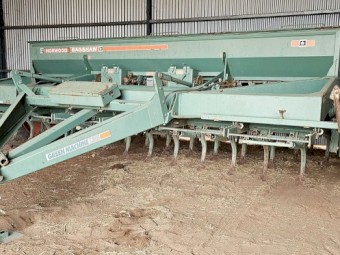 Horwood Bagshaw Combine. Model HB-5142.