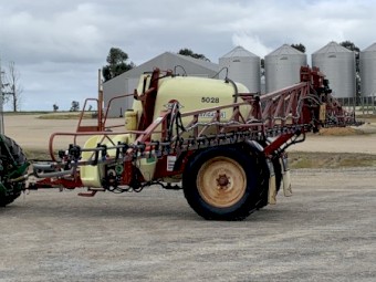 Hardi Navigator 5028 Boom Spray