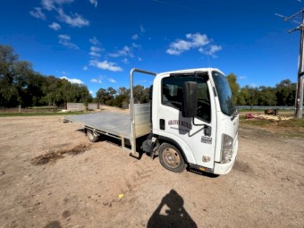 Isuzu NLR200 Tray Truck