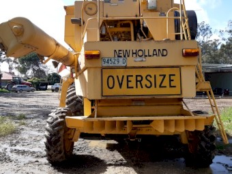 New Holland TR89 Header and MacDon 960 Draper Front