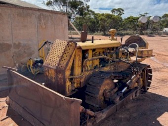 1953 Caterpillar D2 bulldozer