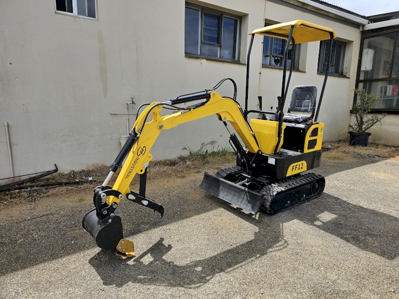 FF Industrial Mini Excavator With Canopy - BRAND NEW!! | Farm Tender