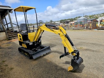 FF Industrial Mini Excavator with Canopy - BRAND NEW!!