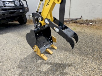 FF Industrial Mini Excavator with Canopy - BRAND NEW!!