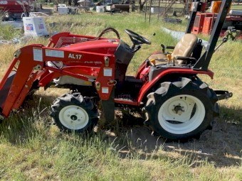 Yanmar 20hp Tractor and loader 55 hours 