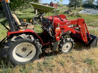 Yanmar 20hp Tractor and loader 55 hours 
