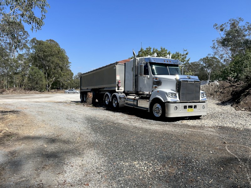 2015 Freightliner Coronado 114 Prime Mover & Trailer