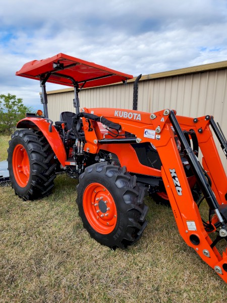 2022 Kubota M6040DH tractor 