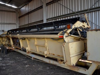 30ft New Holland 971 Open Front