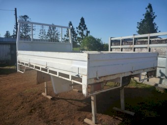 TRUCK TRAY/BODY STEEL DROPSIDE