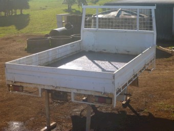 TRUCK TRAY/BODY STEEL DROPSIDE