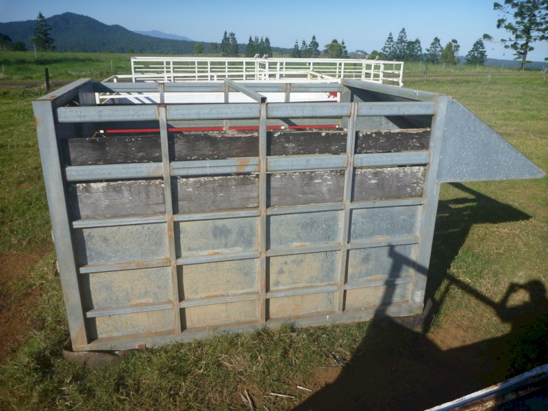 LIVESTOCK CRATE EXTRA HEAVY DUTY GAVANISED