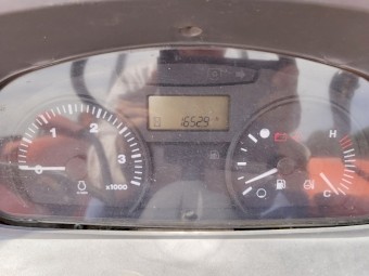 Kubota M7040SUHD ROPS Tractor