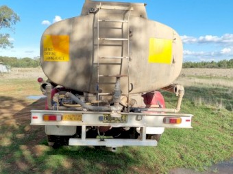 1985 International S Line 2600 Water Truck