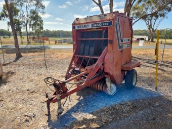 Gehl 1460 round baler