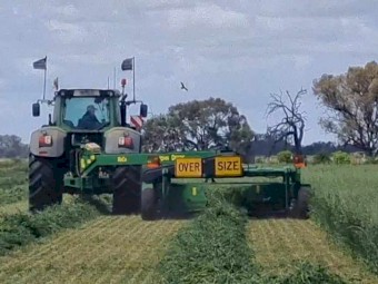 John Deere 956 mower conditioner