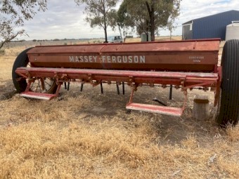 Massey Ferguson 500 Series 20 run Combine