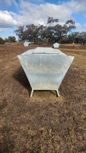 1 tn sheep lick feeder