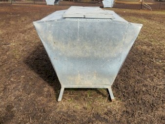 1 tn sheep lick feeder