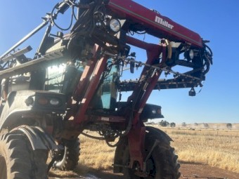 Miller Nitro 4365 Self Propelled Boom Spray