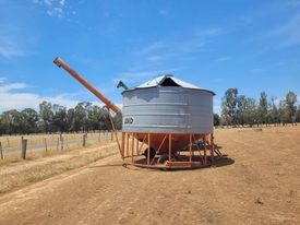 Sherwell  Field Bin with Auger