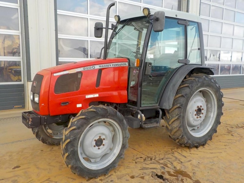 2020 Massey Ferguson 2220 Tractor