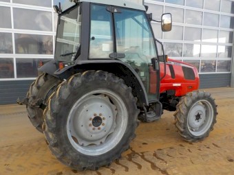 2020 Massey Ferguson 2220 Tractor