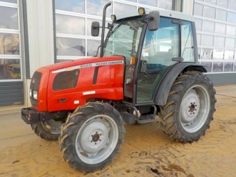 2020 Massey Ferguson 2220 Tractor