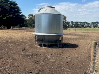 Lamb Silo 6 Tonne Feeders x 6