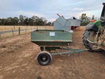 Agware feedout cart