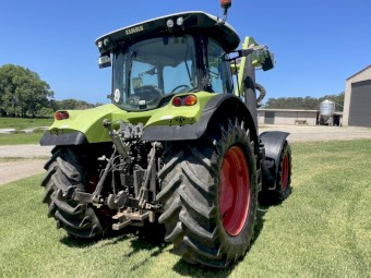 2016 Claas Arion 620 Tractor
