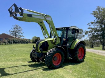 2016 Claas Arion 620 Tractor