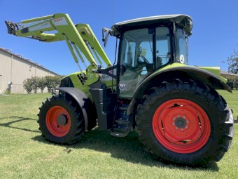 2016 Claas Arion 620 Tractor