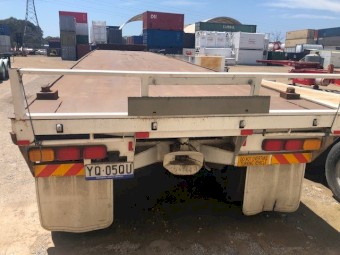 OPHEE CONVERTABLE TRAILER WITH CONTAINER LOCKS