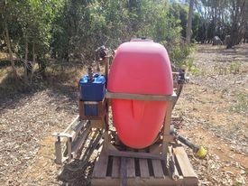 600 litre Silvan 8 metre sprayer