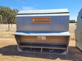 Advantage 3800 feeder