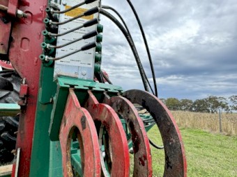 2020 Munro Autodriver 730 Post Hole Knocker