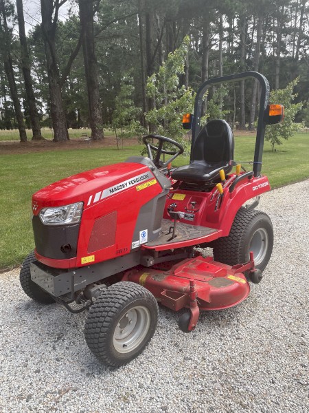 Tractor - GC1723E 23HP Massey Ferguson Compact Series tractor with 60 ...